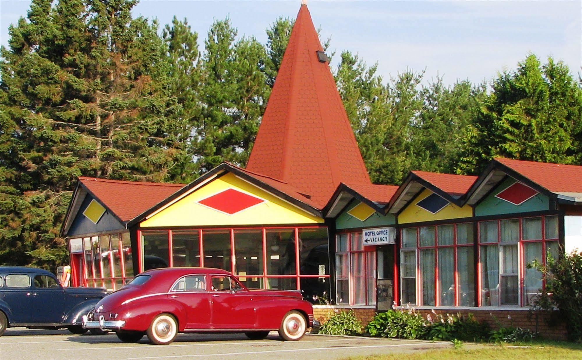 Red Top Motor Inn Iron Bridge エクステリア 写真